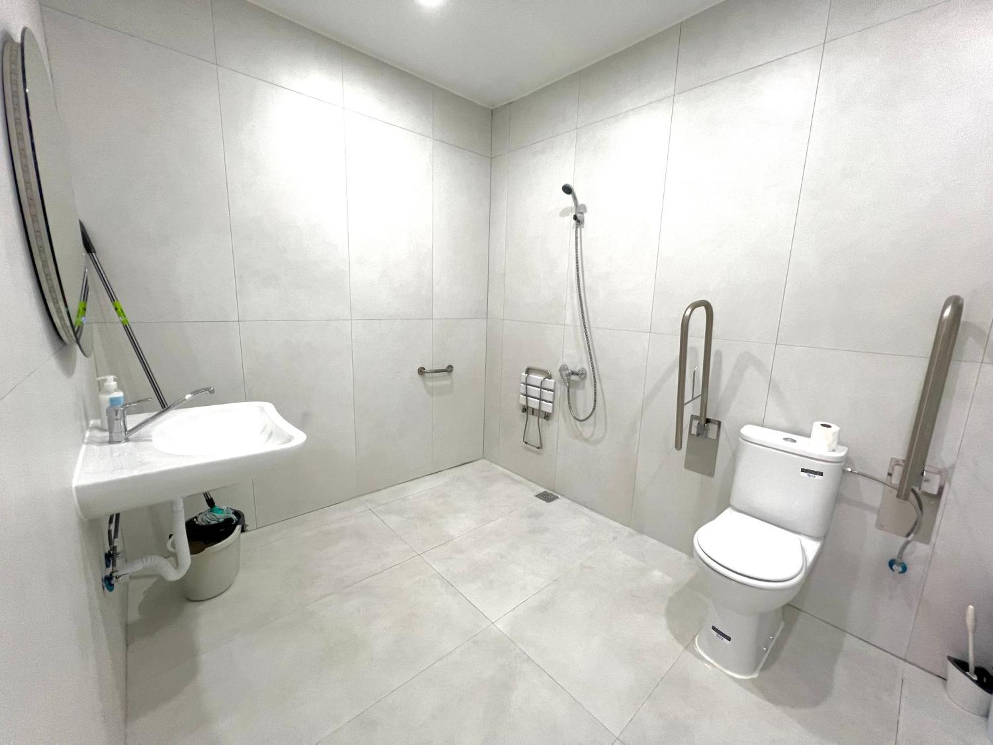Hostel Oasis 马德里 外观 照片
